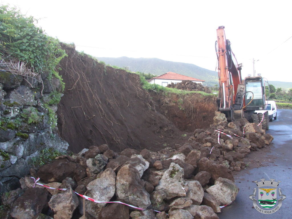 Reforço de talude em São Miguel Arcanjo