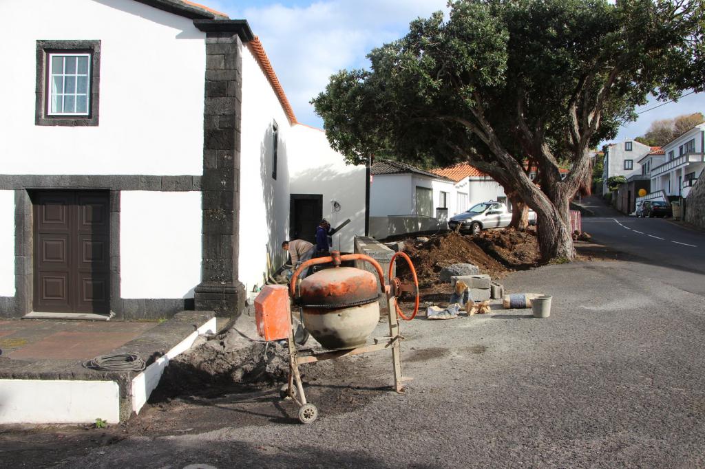 Requalificação do largo de São Miguel Arcanjo