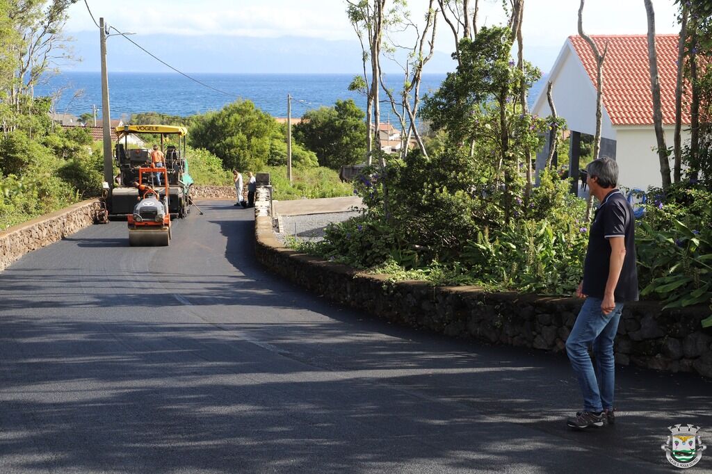 LUÍS FILIPE SILVA VISITOU OBRAS DE PAVIMENTAÇÃO NA PRAINHA