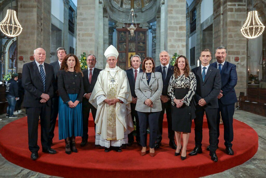 Presidente do Município de São Roque marca presença na Tomada de Posso do 40º Bispo da Diocese de Angra