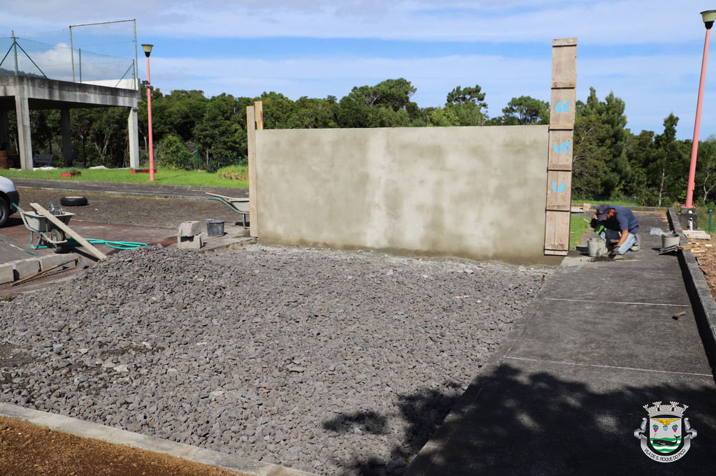 Câmara de São Roque do Pico beneficia Escola Secundária com novo espaço de recreio