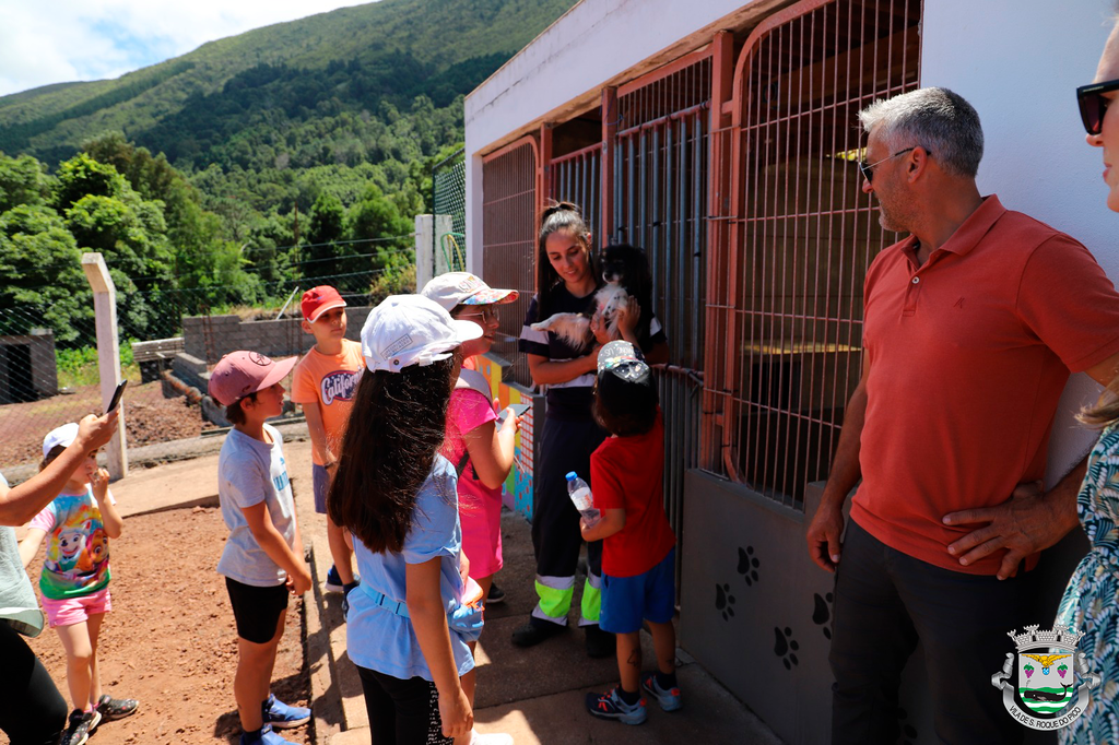 CANIL MUNICIPAL RECEBE VISITA DO CAMPO DE FÉRIAS DA PRAINHA